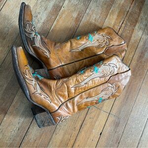 Circle C (corral)  boots turquoise cross